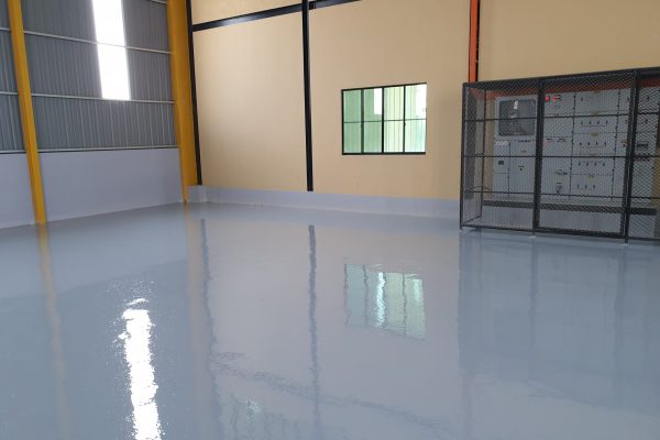 Warehouses highly impact resistant and wearing resistant systems under high loads